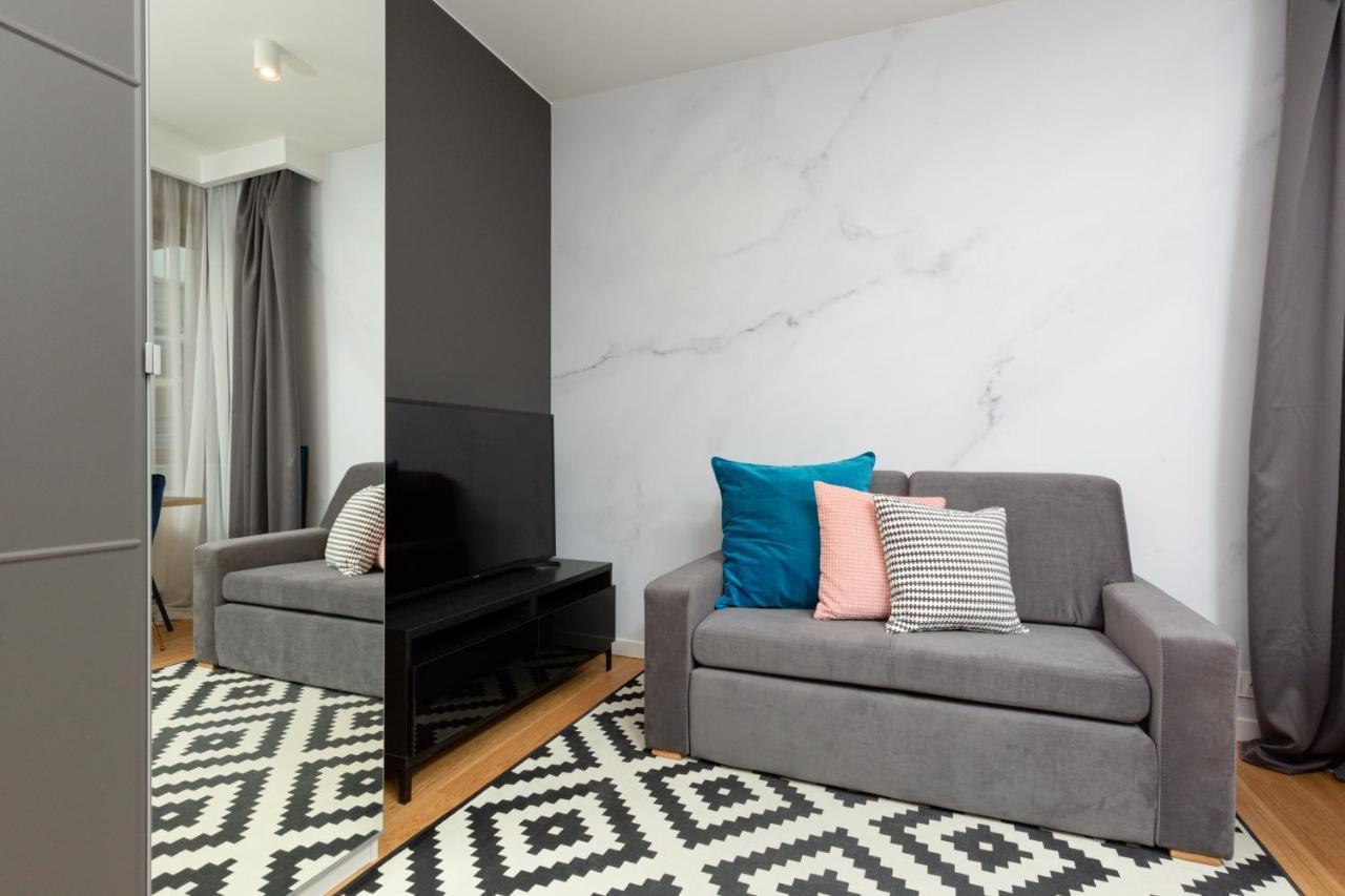 Tessan'S Suite Mokotow By Renters Prestige Warsaw Exterior photo